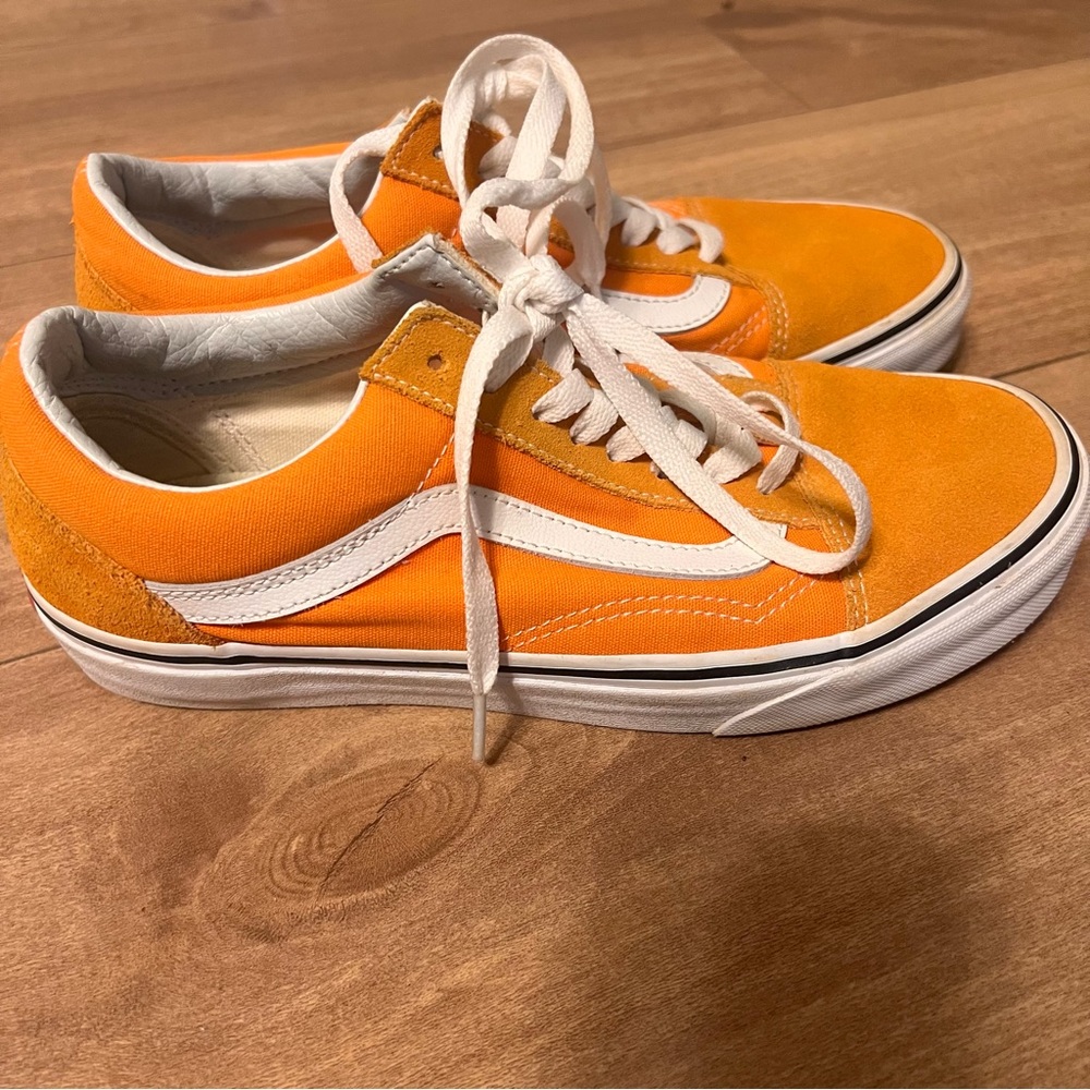 Vans - Picture 6 of 8